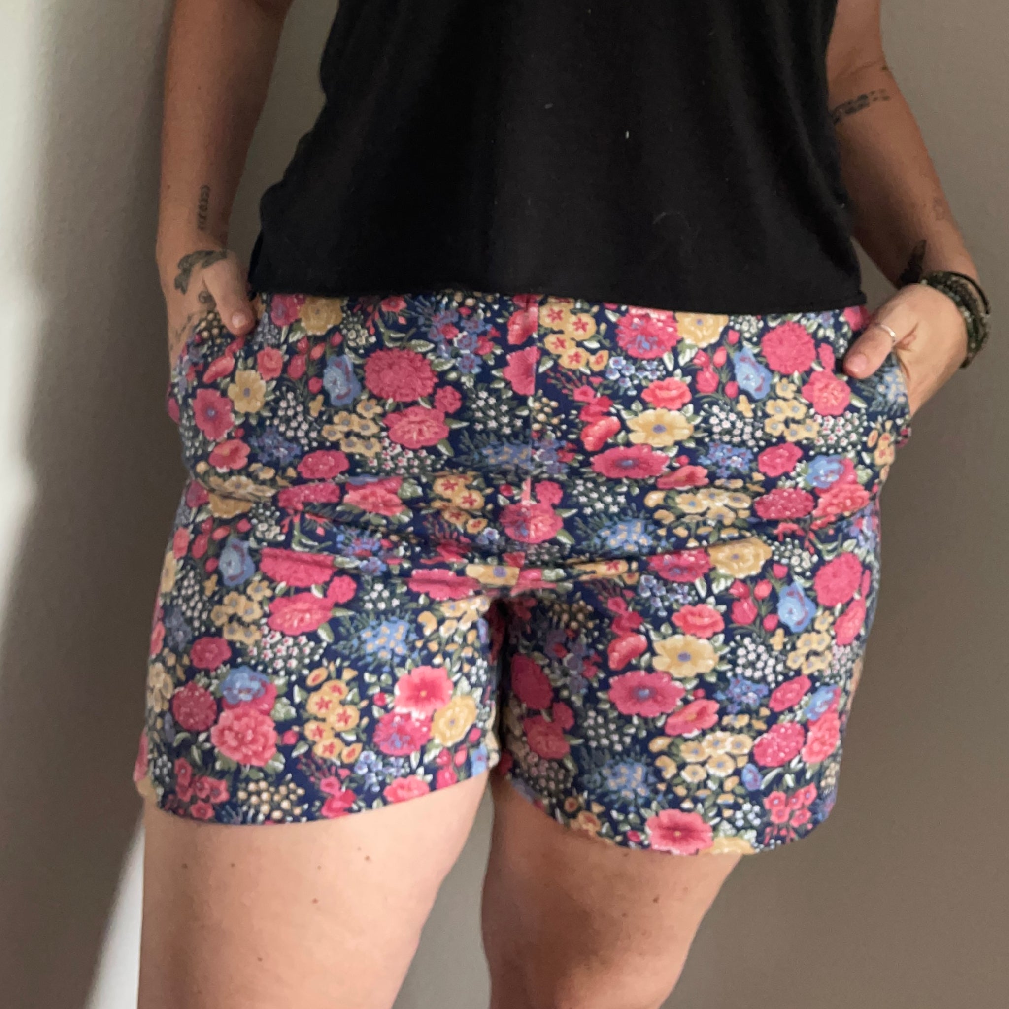 Elastic Waist Vintage Fabric Floral Shorts