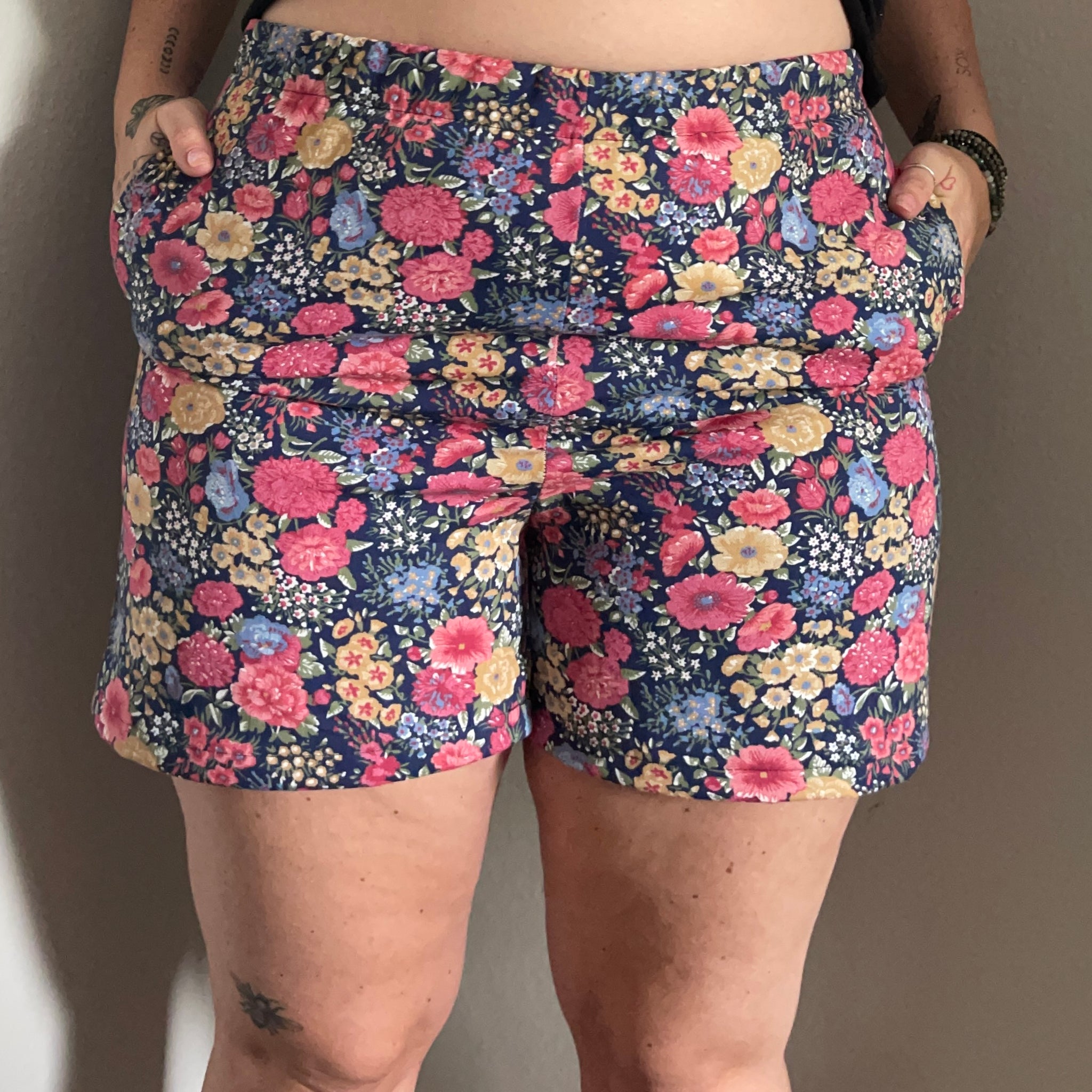 Elastic Waist Vintage Fabric Floral Shorts