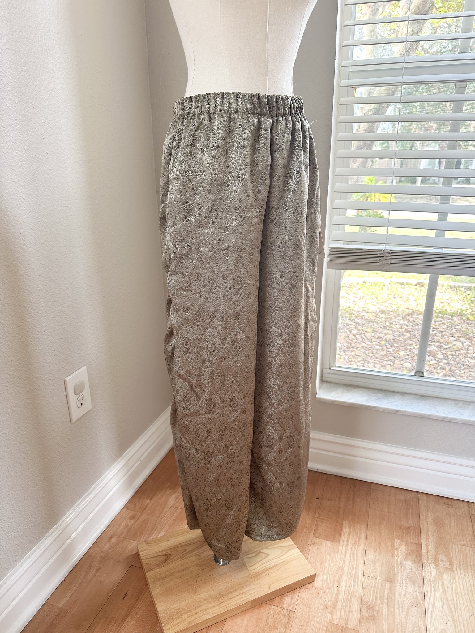 One of a Kind Green Pants - Medium - Up cycled