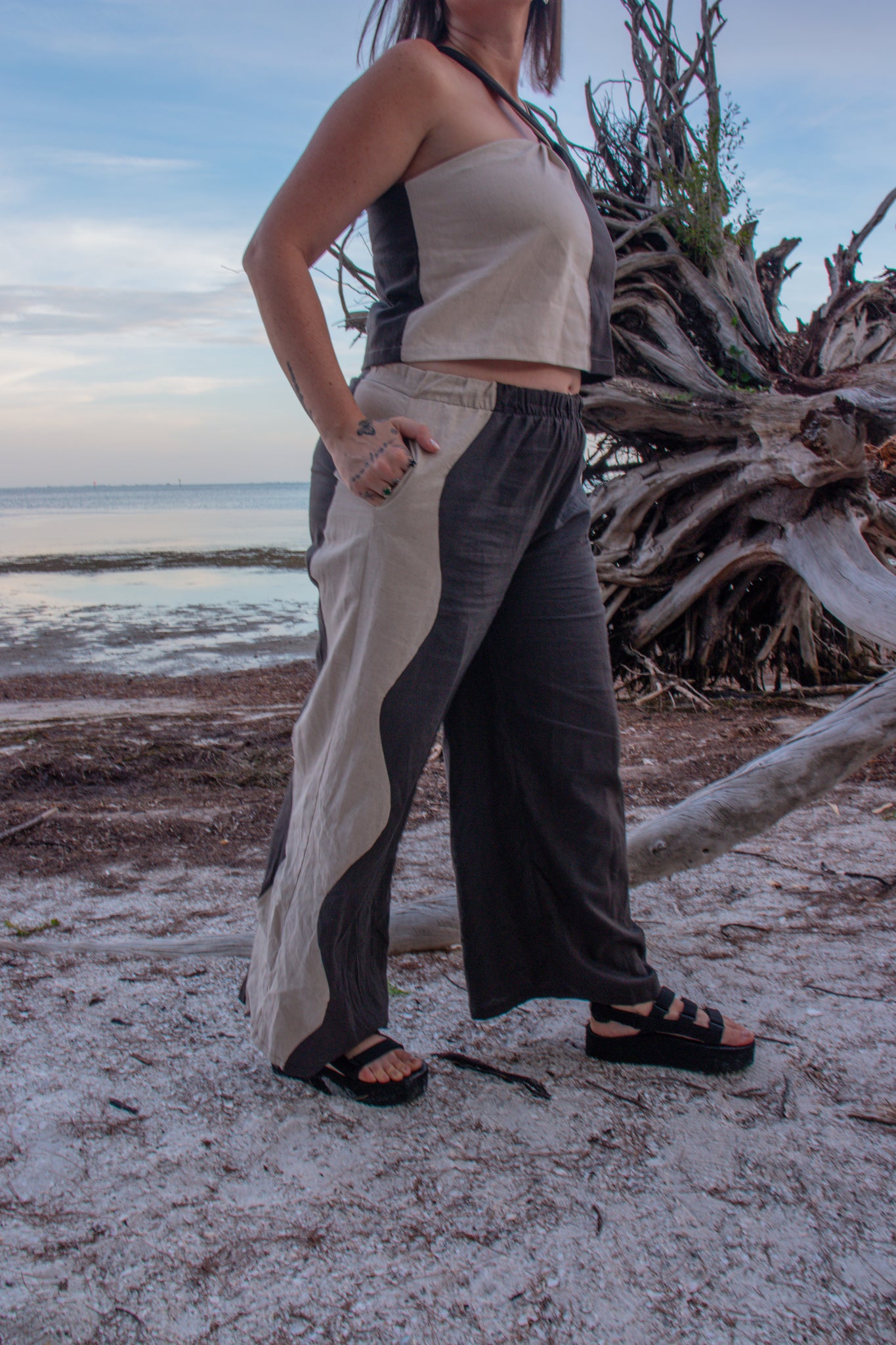 Linen Charcoal and Beige Wavy Pant